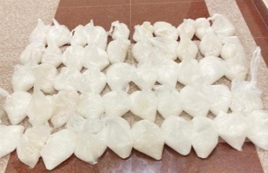 ضبط 50 كيلوجرامًا من مخدر الكريستال