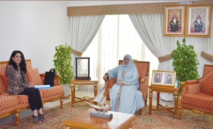 وزيرة التنمية الاجتماعية تلتقي ممثلة مكتب منظمة الأمم المتحدة للطفولة  بمسقط ﻿