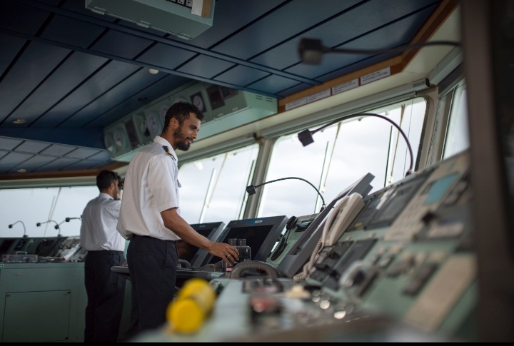 احتفاءً بيوم الملاحة البحرية العالمي اسياد تتبنى سياسات وممارسات عالمية في الحفاظ على البيئة البحرية