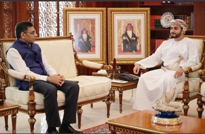 صاحب السمو السيد ذي يزن آل سعيد يستقبل سفير جمهورية الهند