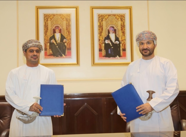 توقيع اتفاقيتين للاستثمار السمكي في ولايتي بدبد وجعلان بني بوعلي