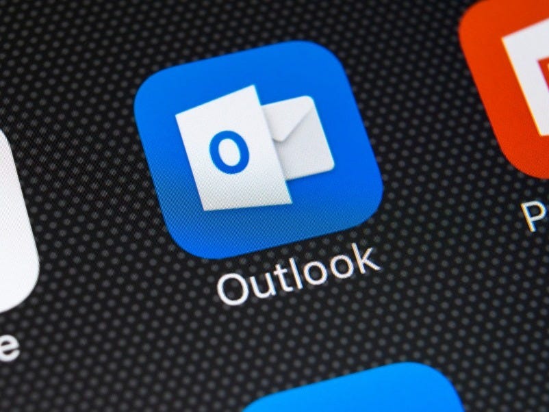 مايكروسوفت تُعلن عن مساعد رقمي جديد من أجل Outlook، وتضيف ميزات جديدة للتطبيق