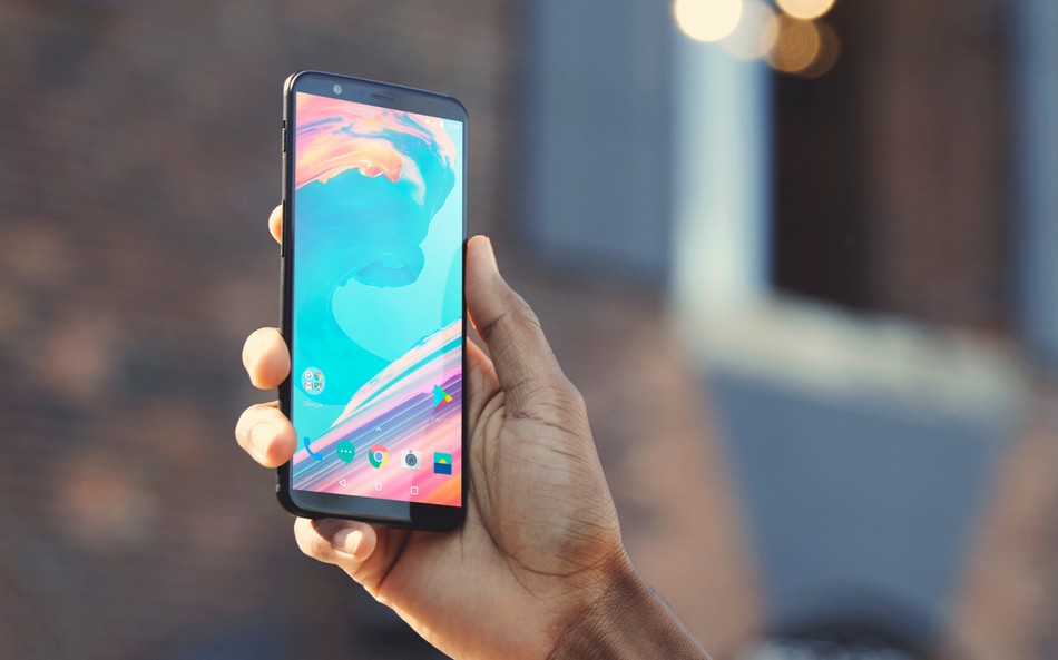 OnePlus توضح سبب تأخرها في إطلاق التحديث للهاتفين OnePlus 5 و OnePlus 5T