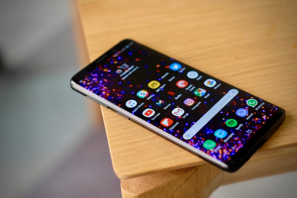 سلسلة هواتف Galaxy S9 Series تبدأ بتلقي تحديث Samsung One UI 2.5