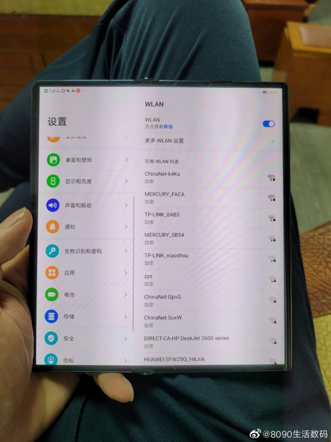 الهاتف القابل للطي Huawei Mate X2 يظهر في صورة مسربة واقعية، ويبدو مثل سلفه