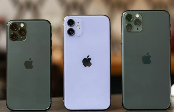 آبل ستعلن عن 4 نسخ من آيفون 12 سعر أرخصها يبدأ بـ 700 دولار أمريكي “تسريبات”