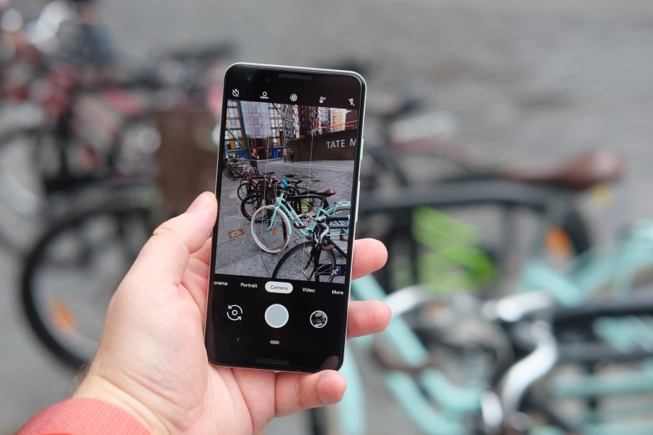 تطبيق الكاميرا في نظام Android Go سيحصل على Night Mode الآن، والـ HDR قريبًا