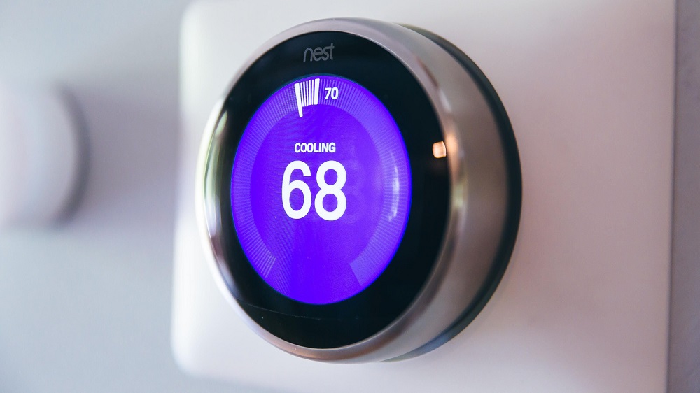 جوجل تعمل على نسخة إقتصادية من مُنظم الحرارة Nest Thermostat، وفقًا لتقرير جديد