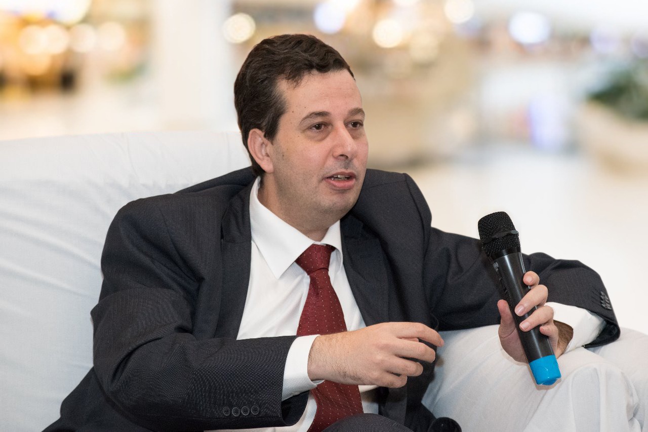 الموضوع ليس أسماء