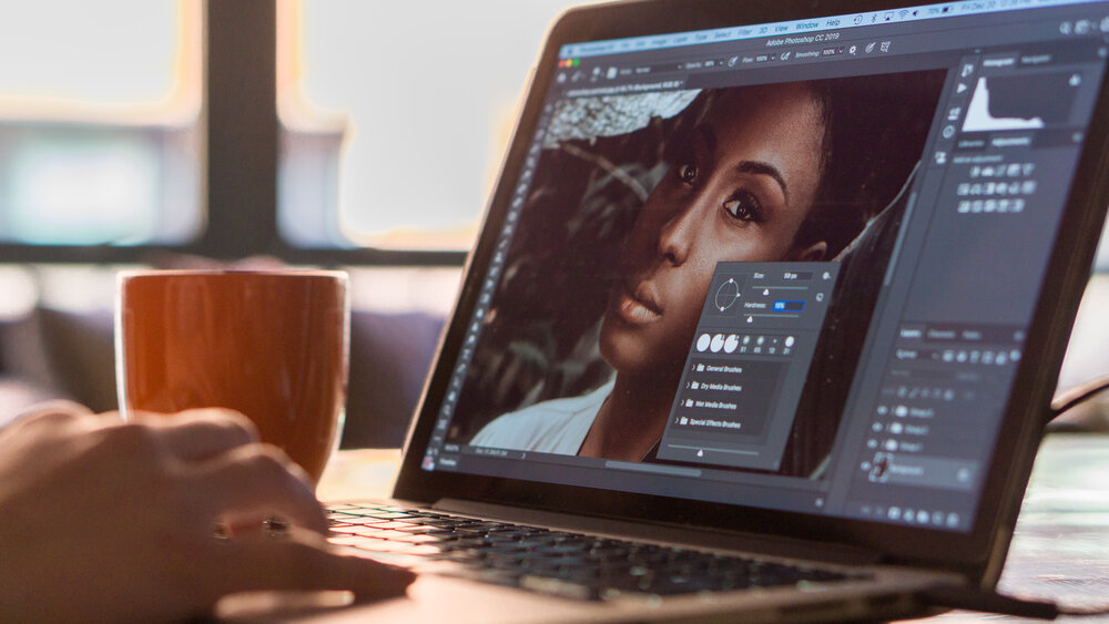 Adobe تُطلق النسخة التجريبية من تطبيق Photoshop لحواسيب Mac المُزودة بالمعالج Apple M1