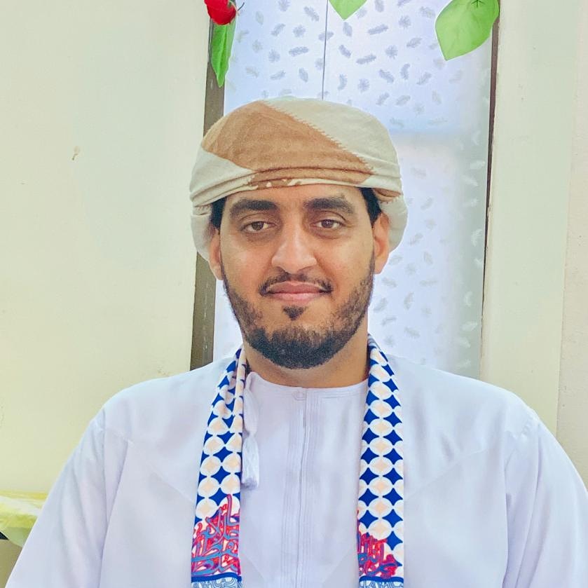 بين الأعواد والأحجار