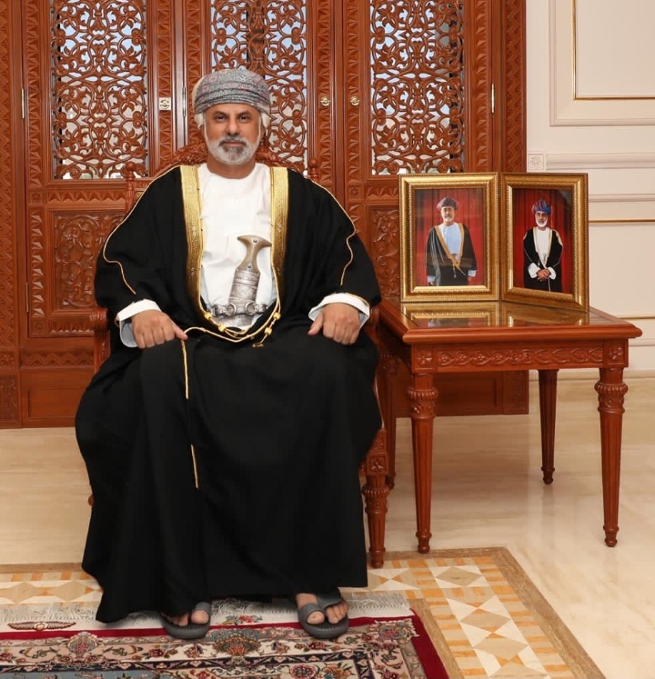 رئيس جهاز الرقابة المالية والإدارية للدولة يرفع إلى جلالة السلطان المعظم تقرير الجهاز السنوي