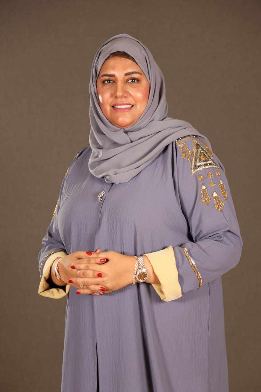 أسماء الزدجالي من بنك عُمان العربي تحصل على جائزة أفضل القيادات النسائية العالمية