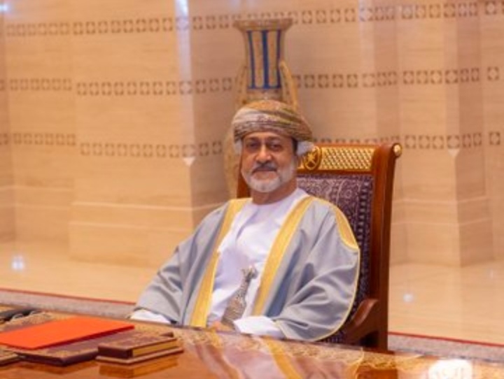 بالصور جلالة السلطان المعظم يترأس اجتماع مجلس الوزراء