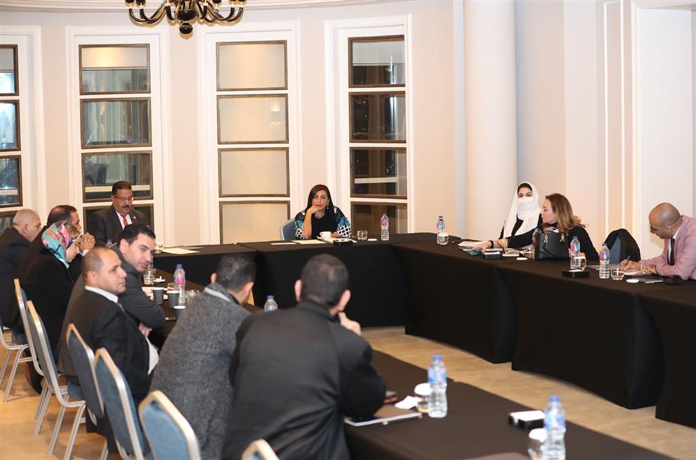 القاسمي تدعو لإعادة النظر بأنماط العمل في عالم النشر  ( النشرة الثقافية )