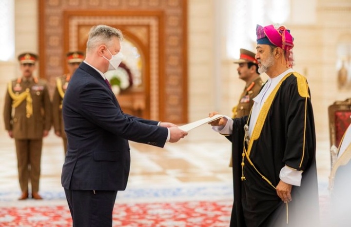 جلالة السلطان المعظم يتقبل اوراق اعتماد عددٍ من أصحاب السعادة سفراء الدول الصديقة المعتمدين لدى السلطنة 1 جلالة السلطان المعظم يتقبل اوراق اعتماد عددٍ من أصحاب السعادة سفراء الدول الصديقة المعتمدين لدى السلطنة