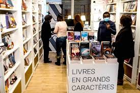 افتتاح أول مكتبة لذوي البصر الضعيف في فرنسا