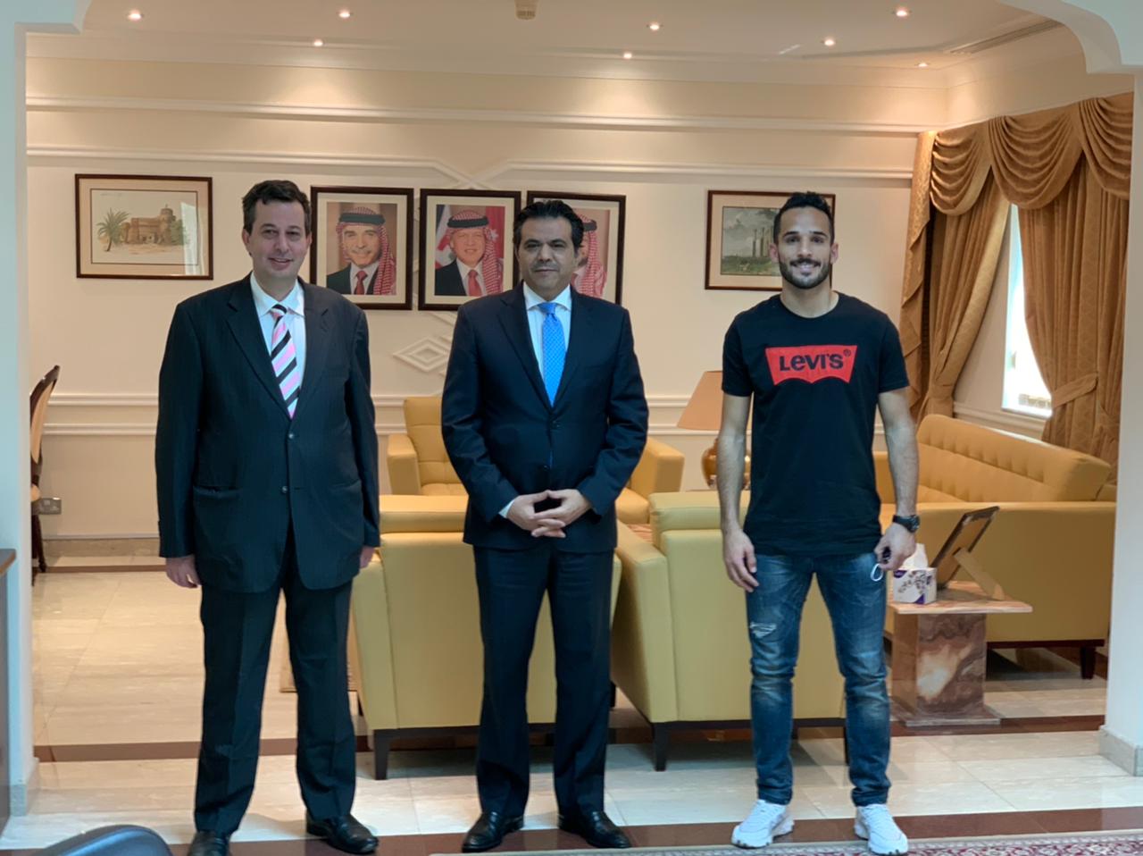 السفير  أمجد القهيوي يلتقي اللاعب الدولي محمود مرضي المحترف بحضور الكاتب حسان عمر ملكاوي