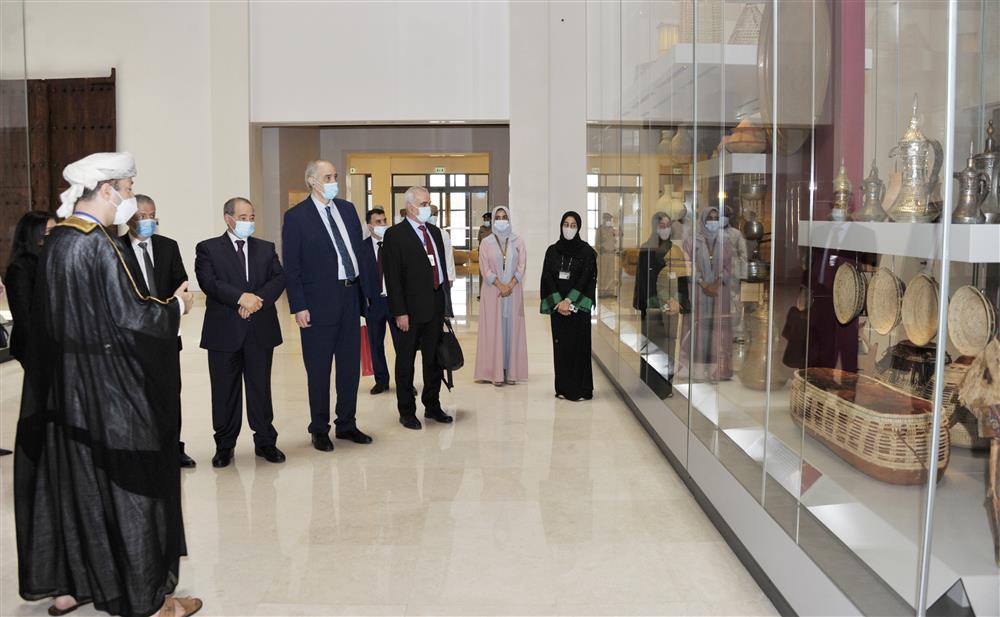 وزير الخارجية والمغتربين السوري يزور المتحف الوطني