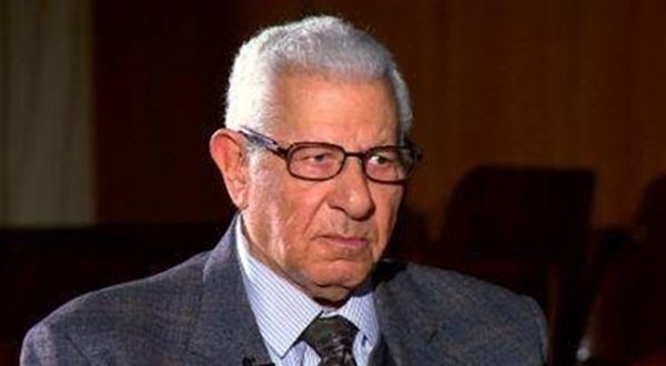 وفاة الكاتب الصحفي المصري مكرم محمد أحمد