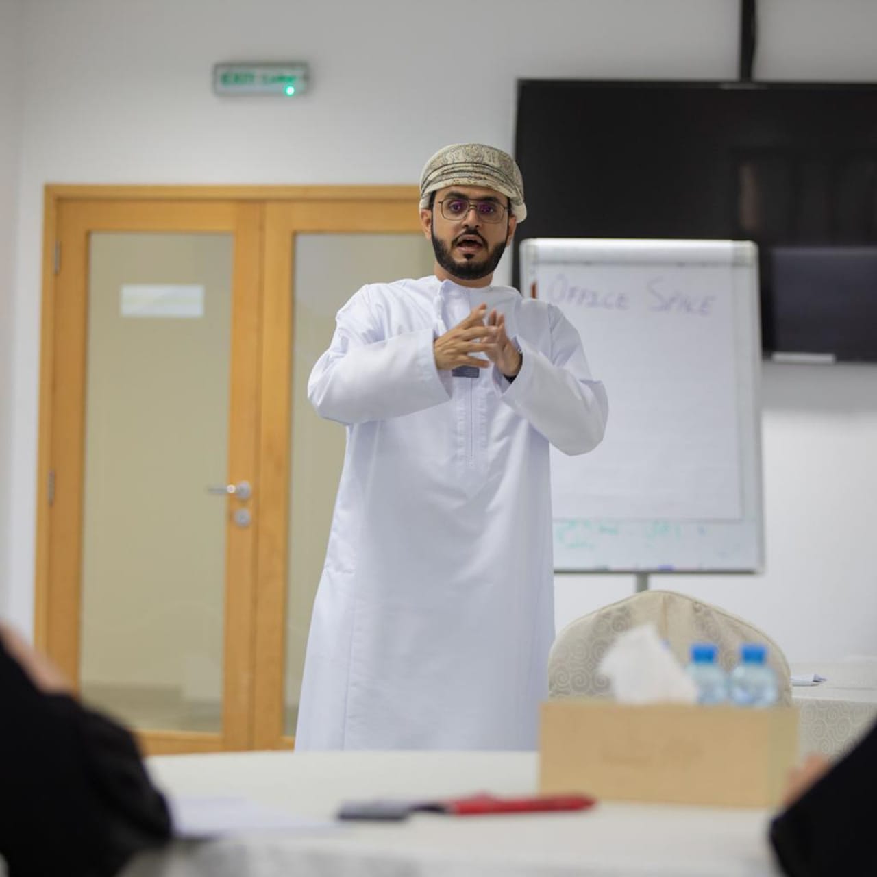 المركز الوطني للأعمال ينظم جلسة نقاشية لمواجهة تحديات المؤسسات الصغيرة والمتوسطة