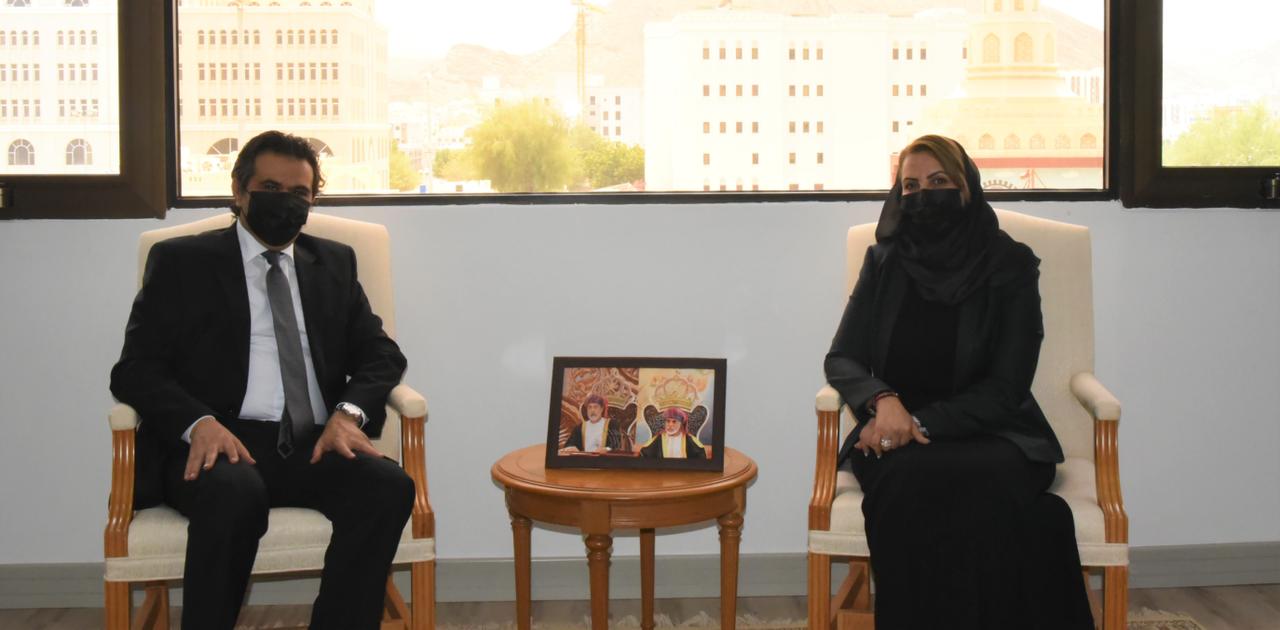 السفير الاردني يلتقي وكيلة وزارة التجارة والصناعة