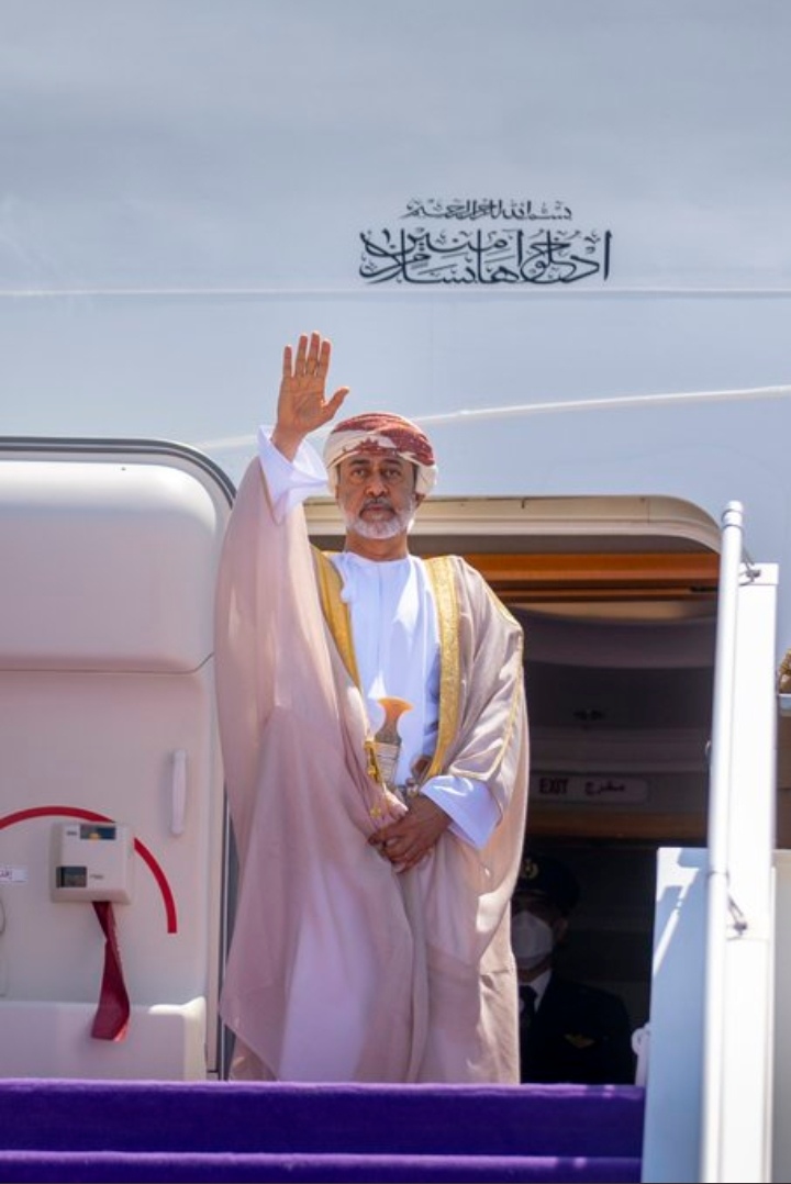 جلالة السلطان المعظم يغادر المملكة العربية السعودية