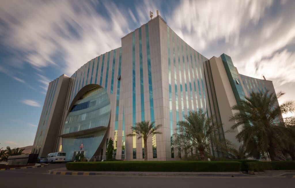 "مدائن" تبدأ بتنفيذ مشروع الطريق الدائري لواحة المعرفة مسقط بطول يتجاوز 7.6 كيلو متر 4 IMG 20210801 WA0023