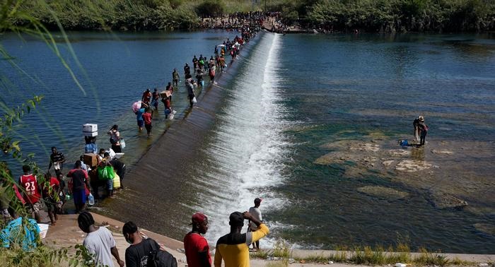 US to speed up 'removal flights' for Haitian migrants after border surge