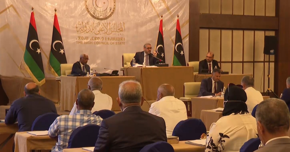 المجلس الأعلى للدولة في ليبيا يقر مشاريع قوانين للانتخابات ويشترط عدم ترشح العسكريين