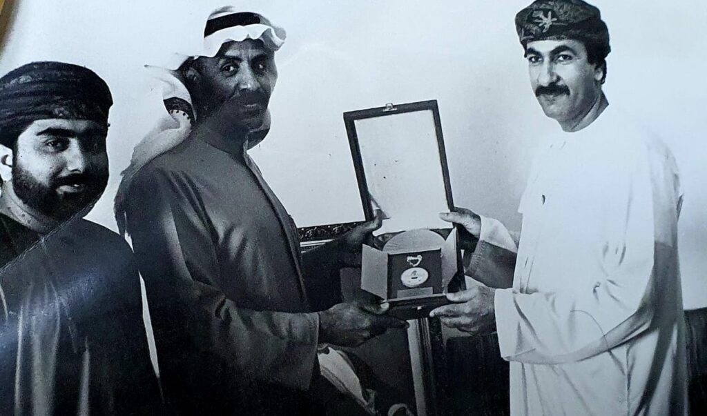 لقاء مع رئيس نادي الخابورة الأسبق الشيخ طالب بن خليفة القطيطي 6 IMG ٢٠٢١١٢٢٦ ٢٣٢٧٥٤