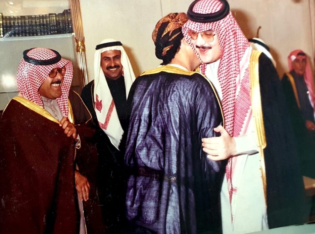 لقاء مع رئيس نادي الخابورة الأسبق الشيخ طالب بن خليفة القطيطي 4 IMG ٢٠٢١١٢٢٦ ٢٣٢٨١٣