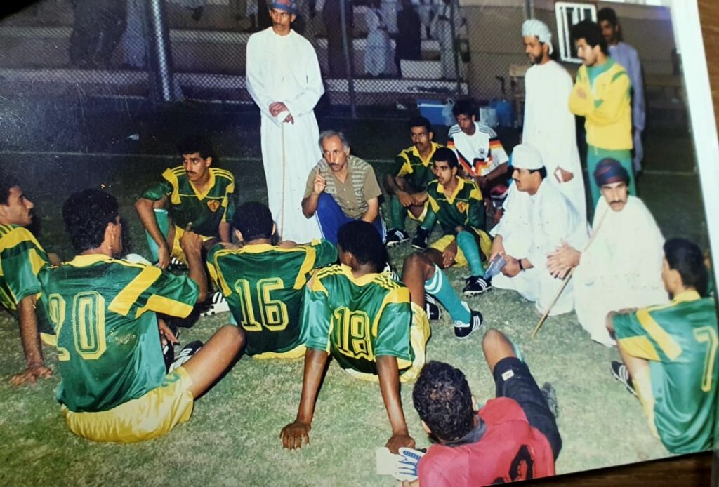 لقاء مع رئيس نادي الخابورة الأسبق الشيخ طالب بن خليفة القطيطي 2 IMG ٢٠٢١١٢٢٦ ٢٣٢٩٤٨