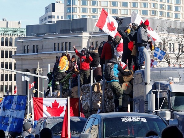 Canada truckers protests continue over COVID-19 restrictions