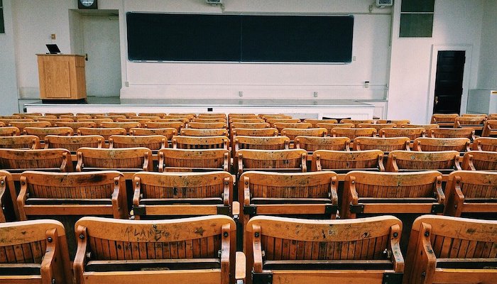 Scholarships open to students in Oman looking to pursue higher education in India