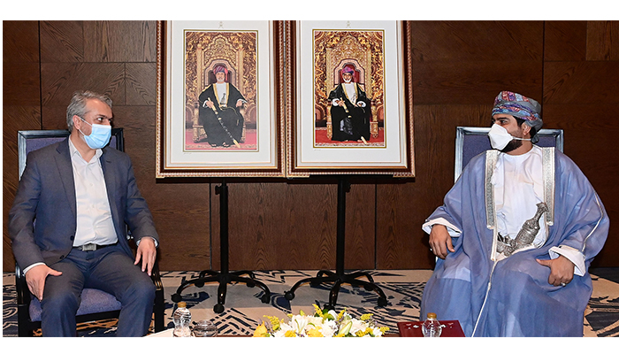 Oman, Iran review areas of trade and economic cooperation