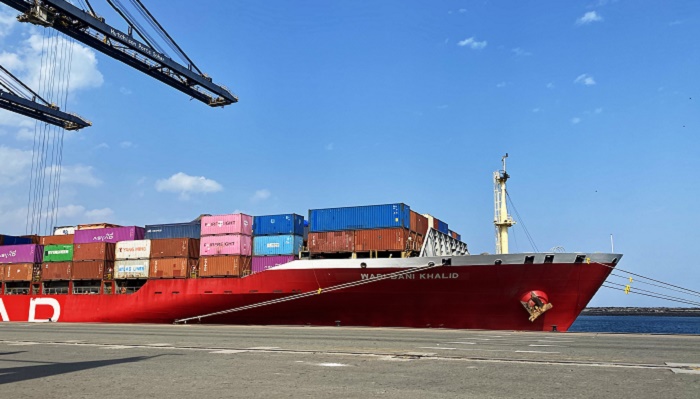 First ships on new Oman-Malaysia-Singapore maritime route dock at Sohar Port