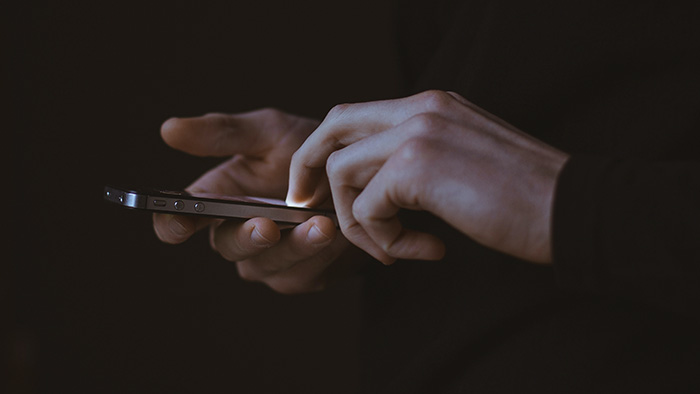 Smartphone app use may reveal your identity