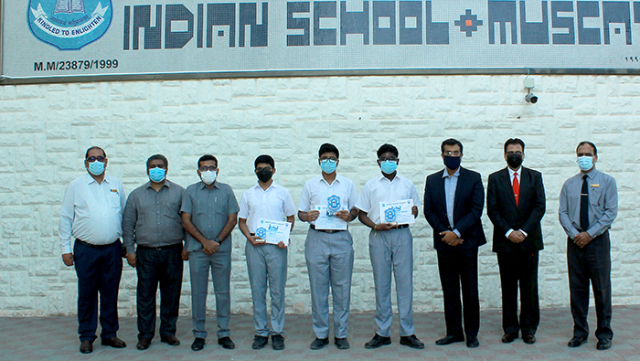 ISM felicitates ten student entrepreneurs