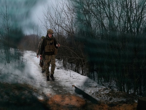Bulk of Russian forces 30km from centre of Kiev: UK Defence Ministry
