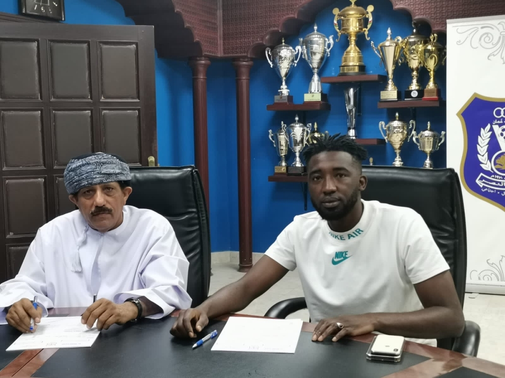 النصر يعلن عن تعاقده مع لاعبين جدد