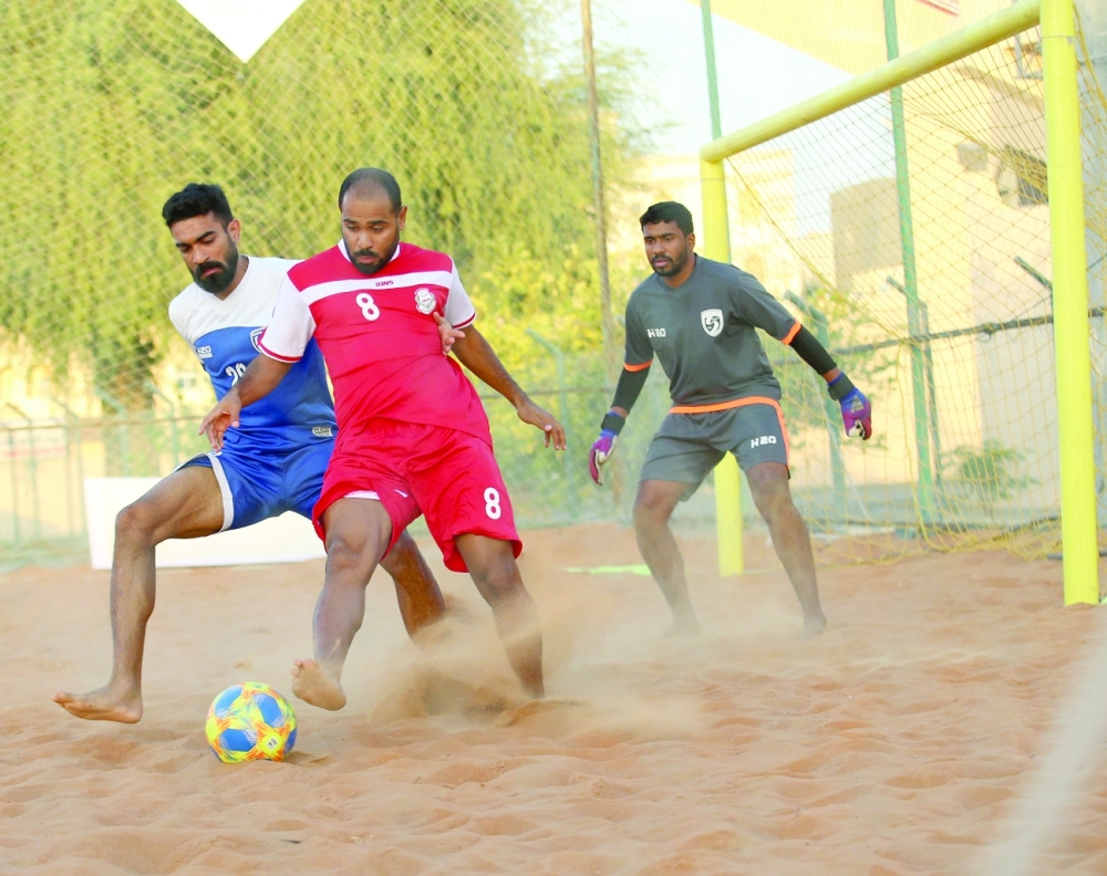 4 مواجهات في الجولة السابعة من دوري القدم الشاطئية..غداً