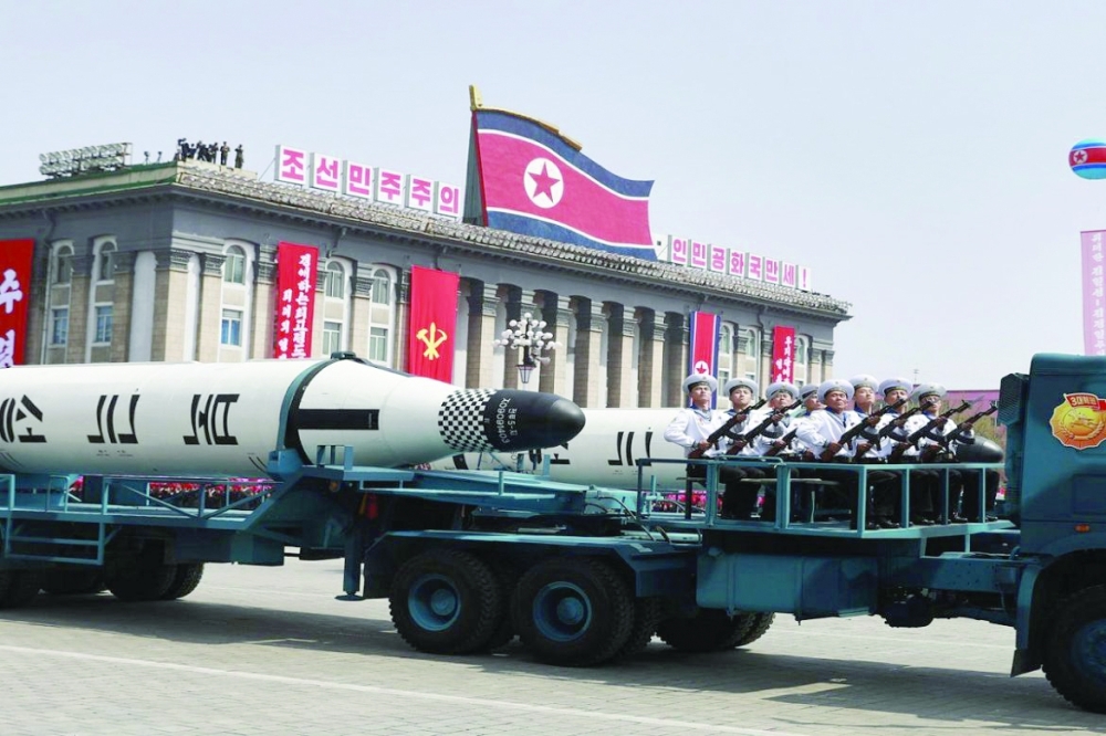 الى ماذا تسعى بيونج يانج من تجاربها الصاروخية؟