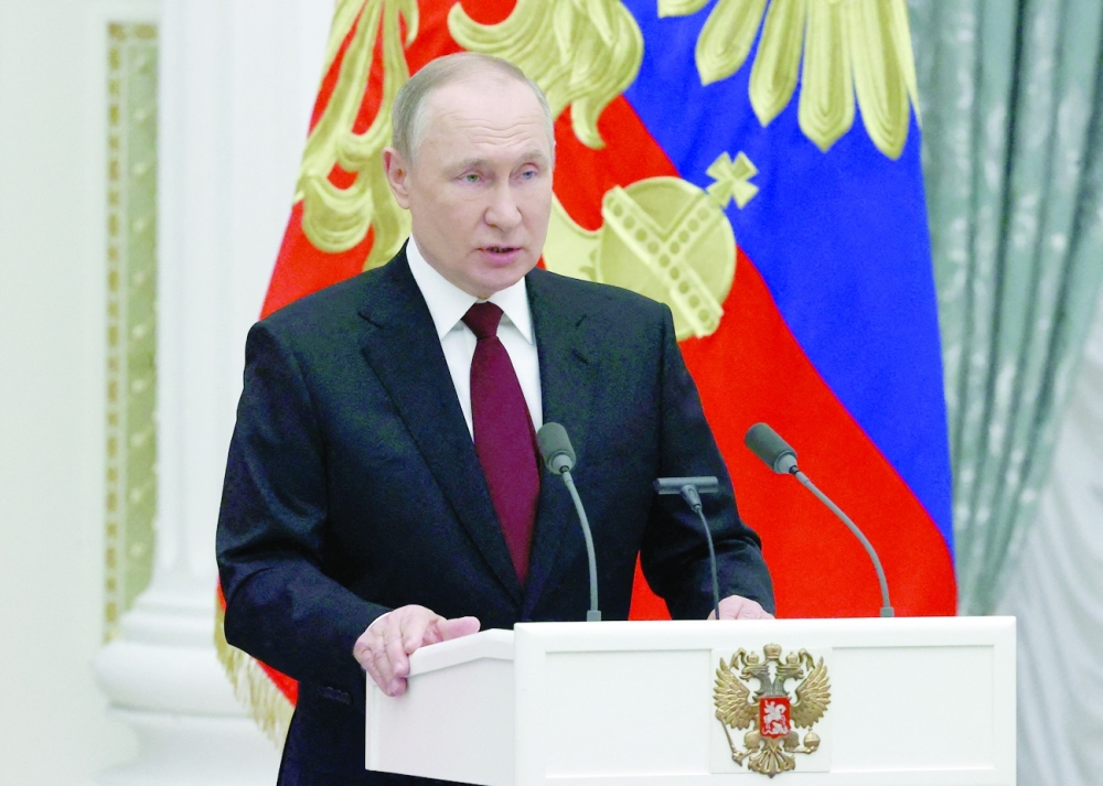 حذر من تدابير مضادة ستتخذها موسكو لضمان أمنها ومصالحها
الكرملين يدعو واشنطن لوقف التصعيد”العسكري” في أوكرانيا