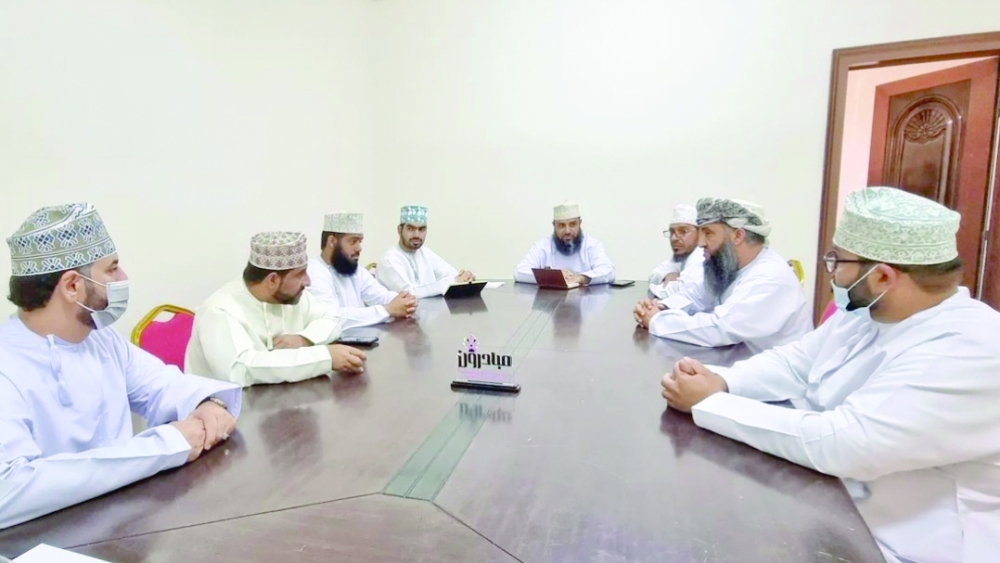 مناقشة إطلاق عدد من المبادرات بالعوابي