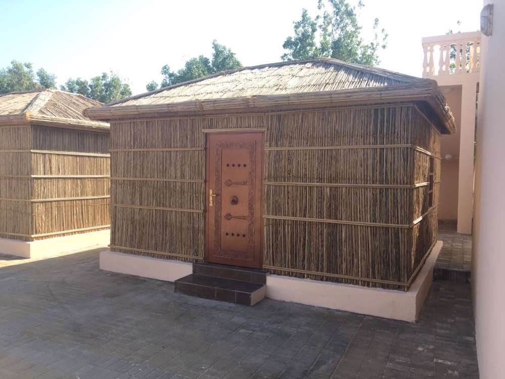 يسعى لتحديث حرفته وجعلها مواكبة للعصر
سعيد الوردي يطلق شغفه بالسعفيات ليؤسس «البيادر والدروازة»