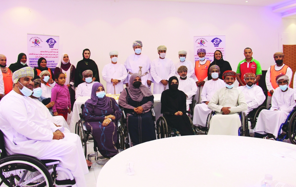 تدشين فريق «بالإعاقة نبدع» التطوعي ببركاء