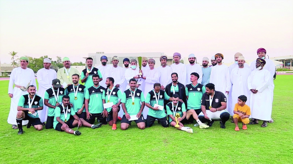 مديرية الكشافة تتوج ببطولة خماسيات موظفي التربية