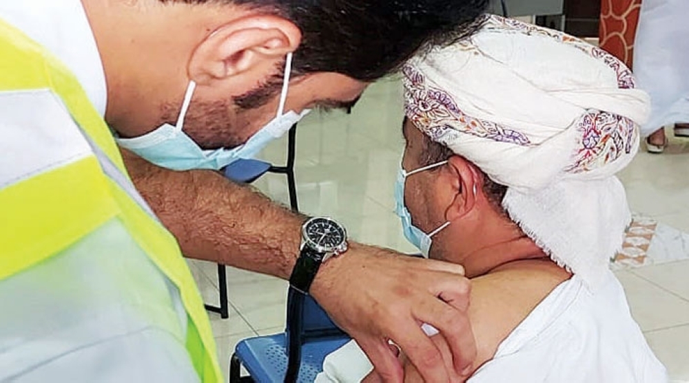 التثقيف بالتدابير الاحترازية ضد «كوفيد» في مستشفى صحم