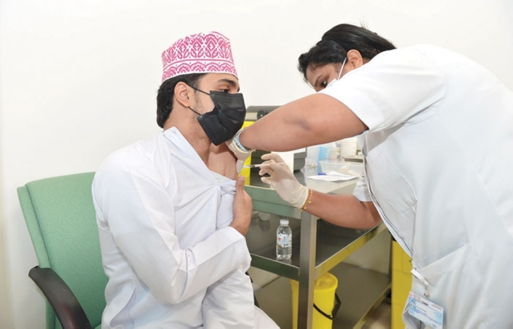 تراجع إصابات «كوفيد» إلى 1743 حالة.. وتحسّن مؤشر التعافي